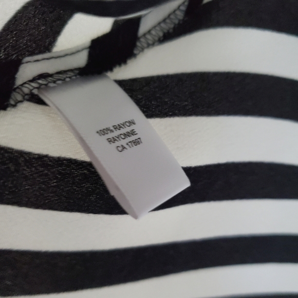 Banana Republic black white striped peplum top blouse 4 Petite 4P short sleeve - Picture 6 of 10